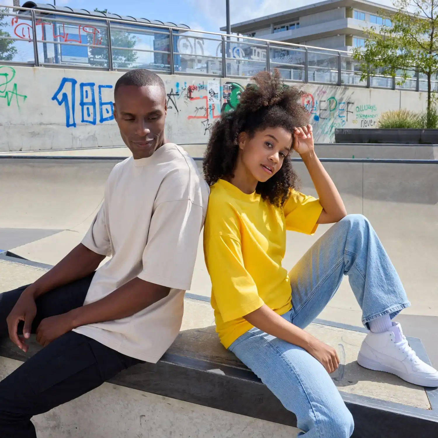 Unisex T-Shirt "OVERSIZED-T" 8041 in sand, 3XL - Thumbnail 5